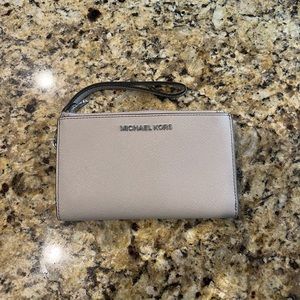 Michael Kors Wristlet